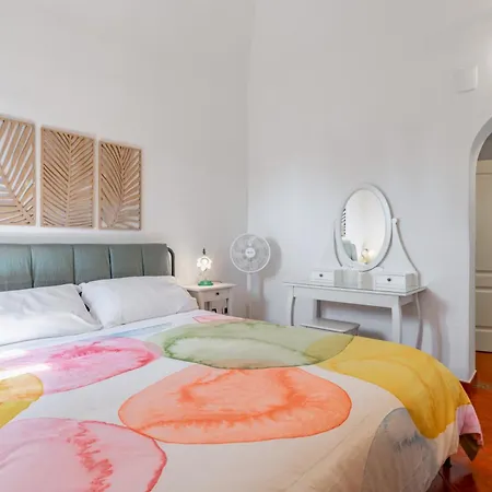 Apartment Cute In San Berillo - Urban Living At Its *