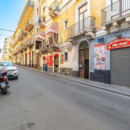 Apartment Cute In San Berillo - Urban Living At Its