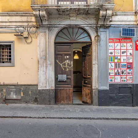 Apartment Cute In San Berillo - Urban Living At Its Catania